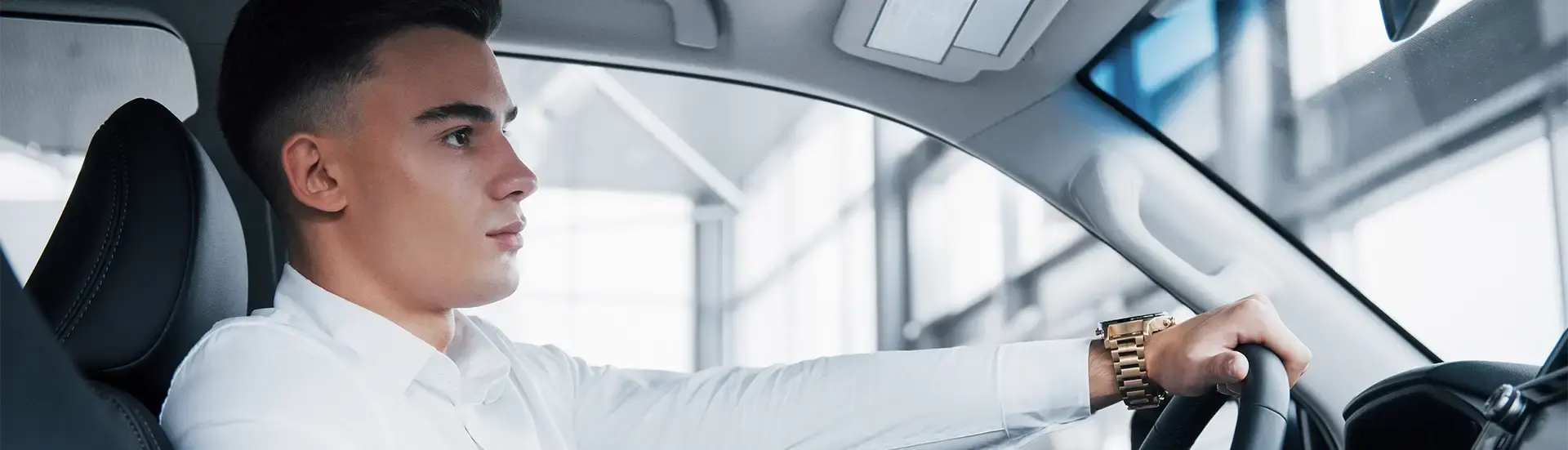https://image123.azureedge.net/vaultmotorscorp/22785323713043004-book_a test drive.webp